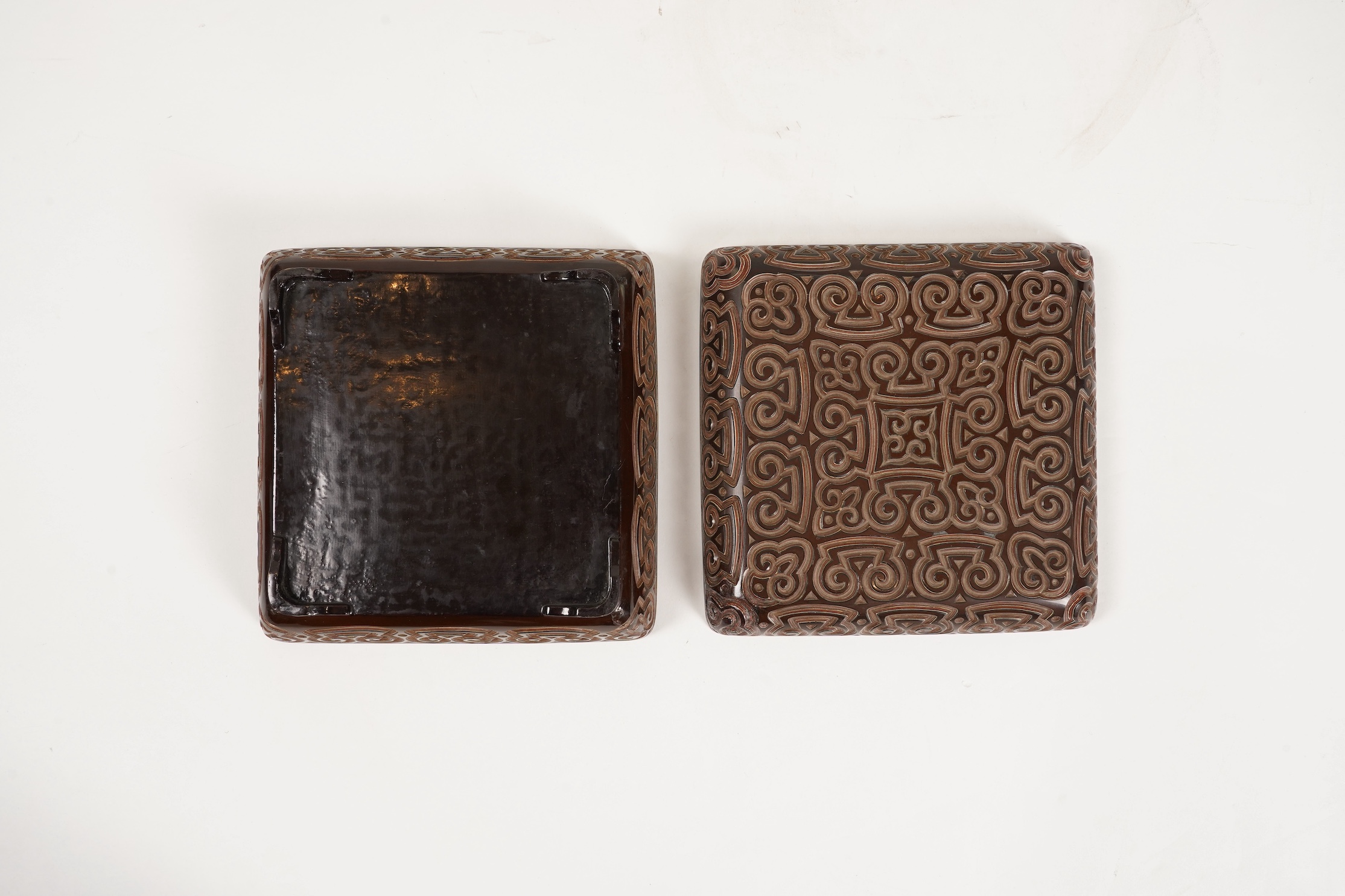 A Chinese tixi lacquer square box and cover, 17th/18th century
